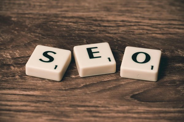 Améliorez votre stratégie avec un accompagnement mensuel seo