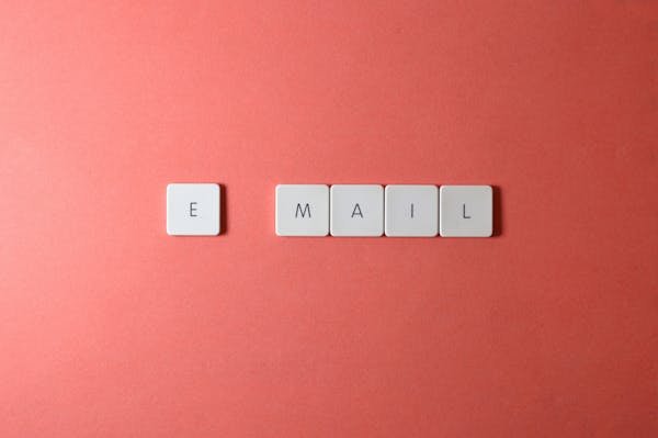Découvrez 16 solutions essentielles pour valider vos adresses email
